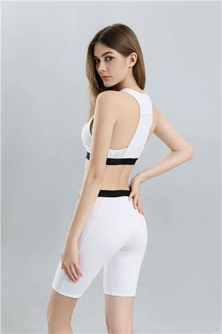 Krāsainie jogas legingi